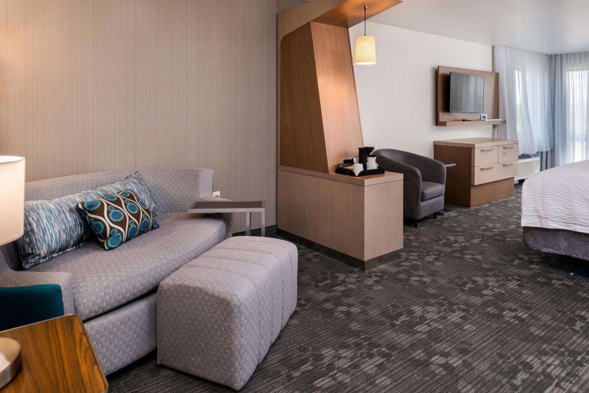 Отель Courtyard By Marriott Elmira Хорсхедс Экстерьер фото